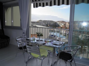 Charmant appartement avec parking privé, proche plage et marina, équipé et sécurisé - FR-1-338-394